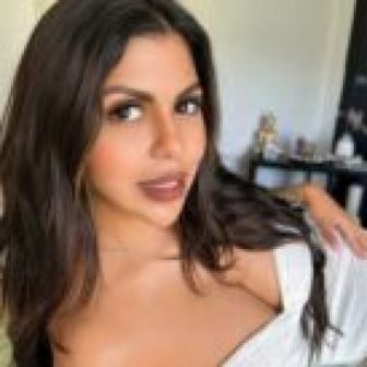Body-to-Body, Whirlpool- und Aroma-Massagen von mir, 35, aus Venezuela &ndash; auch Synchron