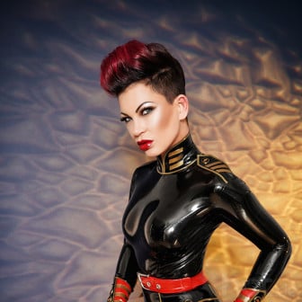 25 Jahre Erfahrung als Domina 🍆 Latex-Lifestyle, Klinik & Rollenspiele