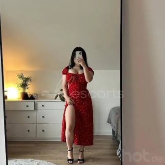 Echte Bilder, 30, schlank, Naturbusen, Franz&ouml;sisch, GF6, diskret besuchbar