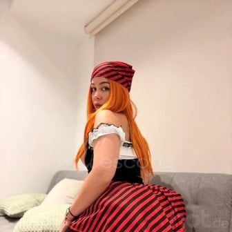 Asiatische Britin, 26j, 148 cm, nat&uuml;rlicher A‑Cup &ndash; ich biete GFE, K&uuml;sse & Massage in Genova