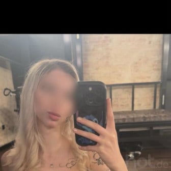 Blond, 70C, 69 & Franz&ouml;sisch, Escort