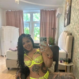 Brandneu 😈 hier 😘 und bereit 🔥 f&uuml;r dich
